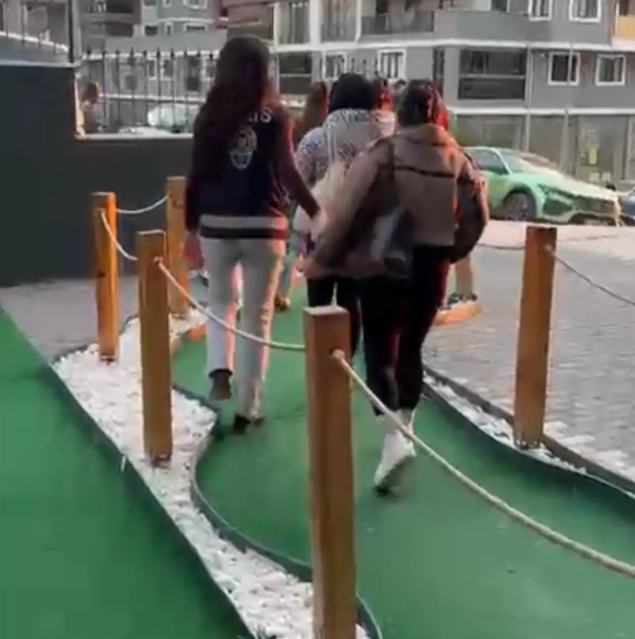 Edirne’de masaj salonlarında fuhuş baskını, gizli bölmeler ortaya çıktı! 2