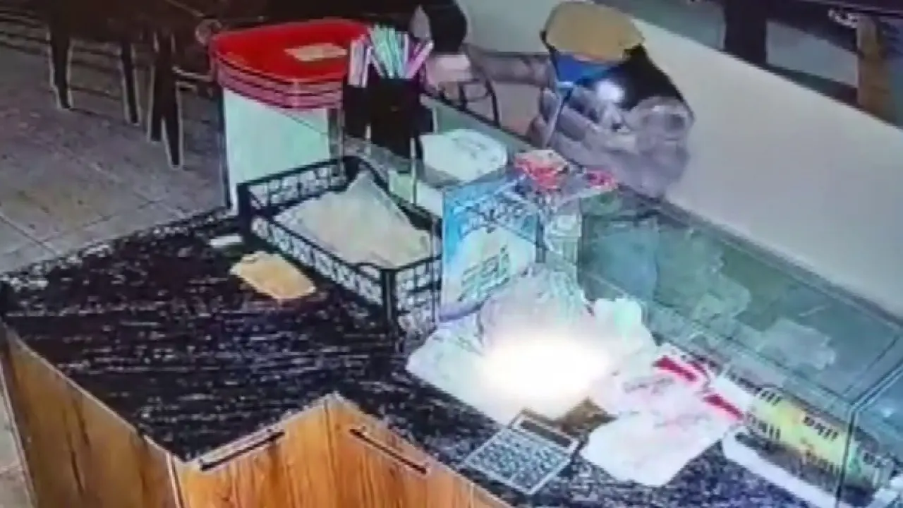 Adıyaman’da hırsızlık alarmı! Sadaka kutusuna bile göz diktiler 1