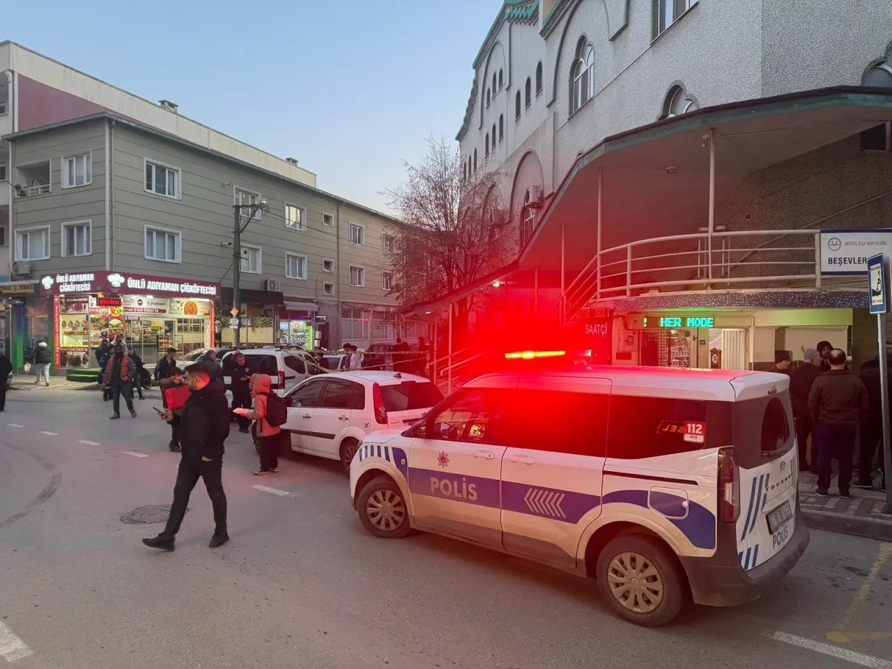 Kestel mahallesinde şok kavga! 18 yaş altı çocuklar bıçakla birbirine girdi 2