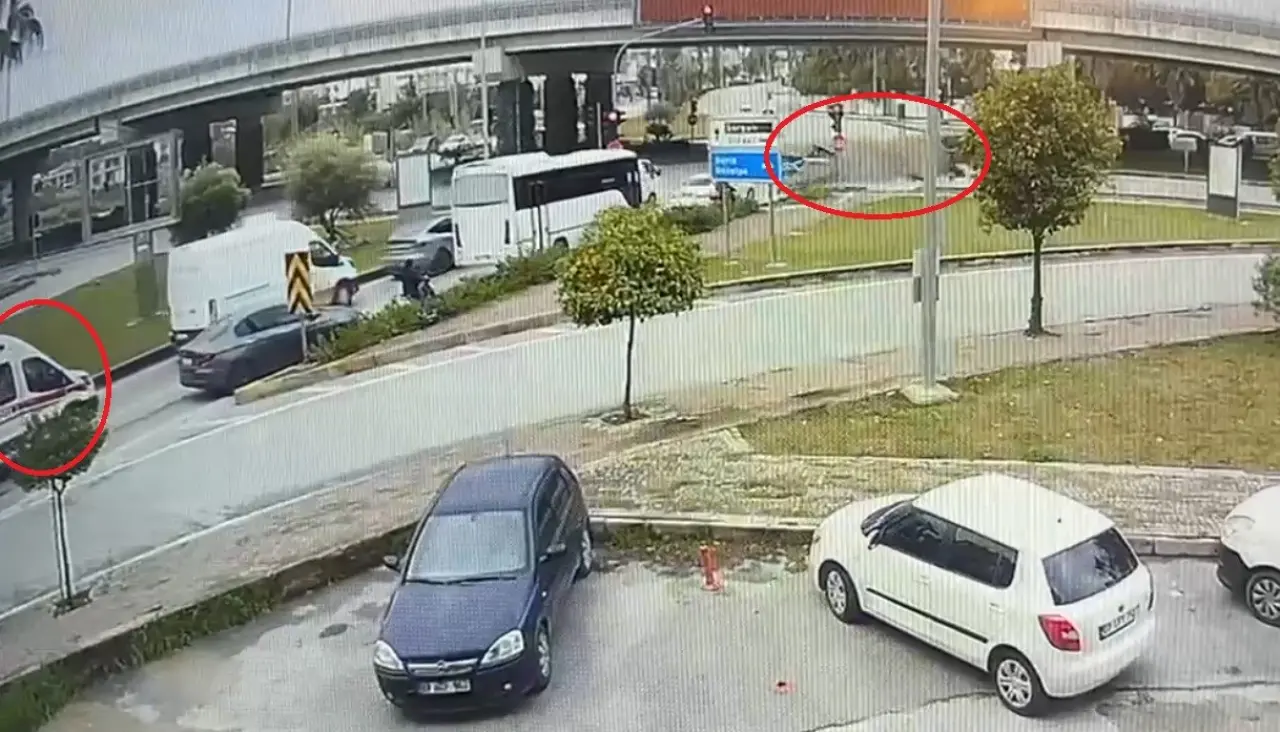 Ambulansa yol vermek isterken facia! Manavgat’ta ortalık savaş alanına dündü 3