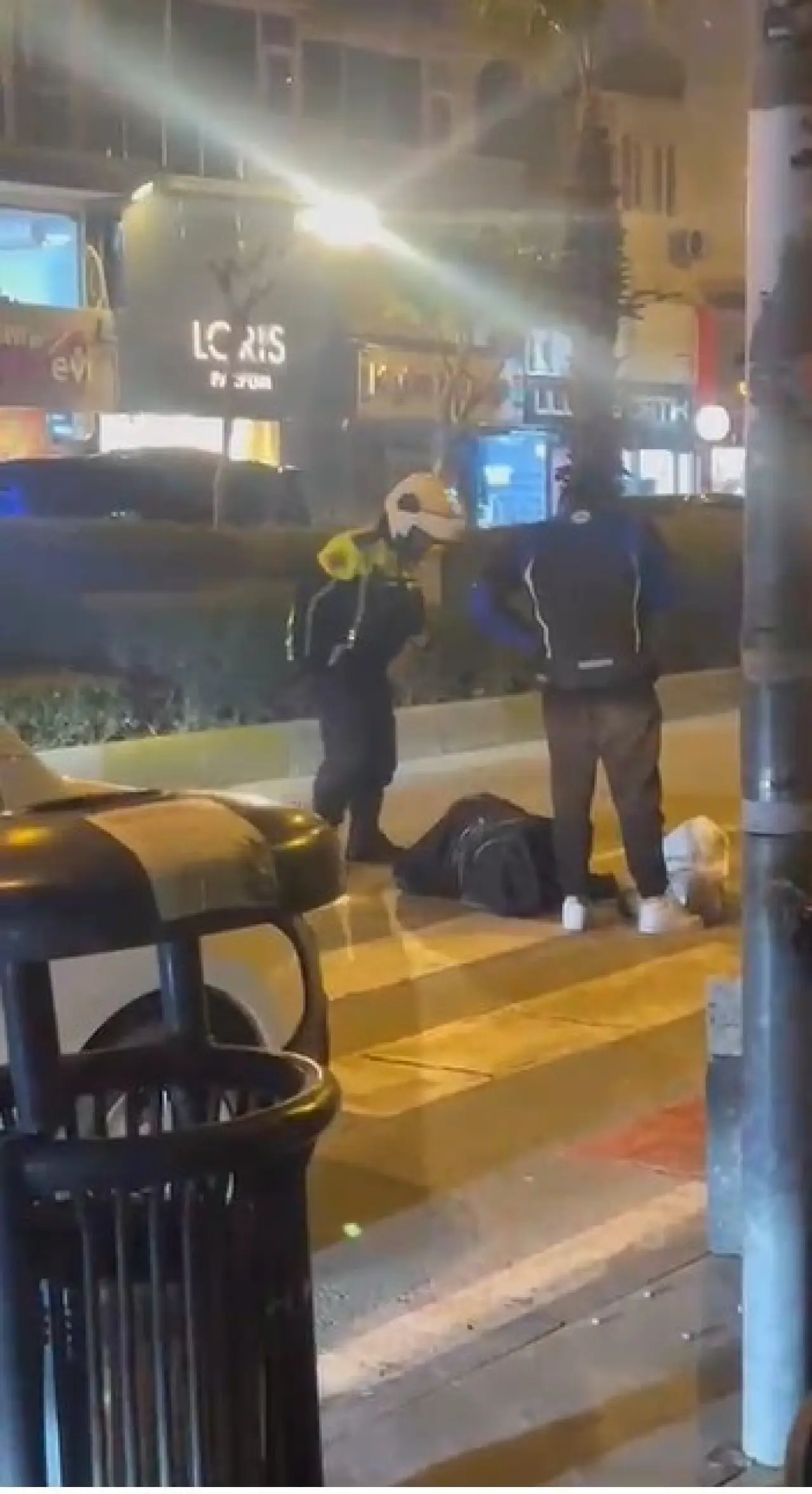 Bir anlık dalgınlık felakete döndü! Motosikletin çarptığı yaya ağır yaralandı 2