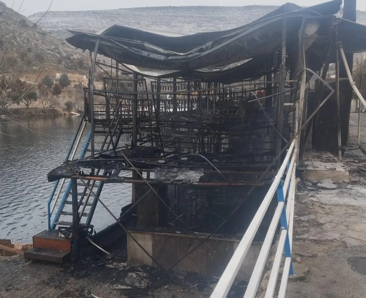Fırat Nehri üzerinde dehşet! Aynı restoran yine alev alev 2