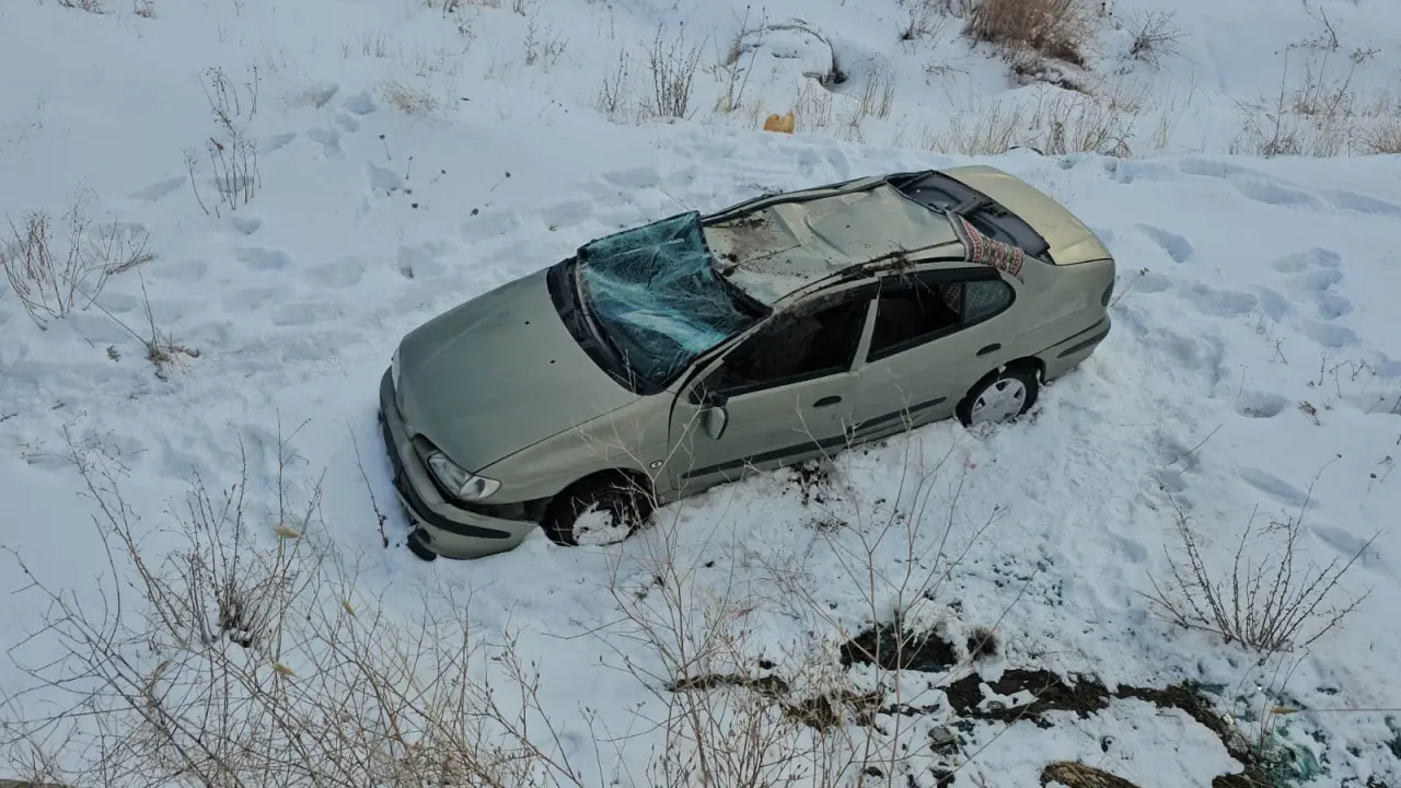 Bitlis’te feci kaza! Araç takla attı, 5 kişi yaralandı 1