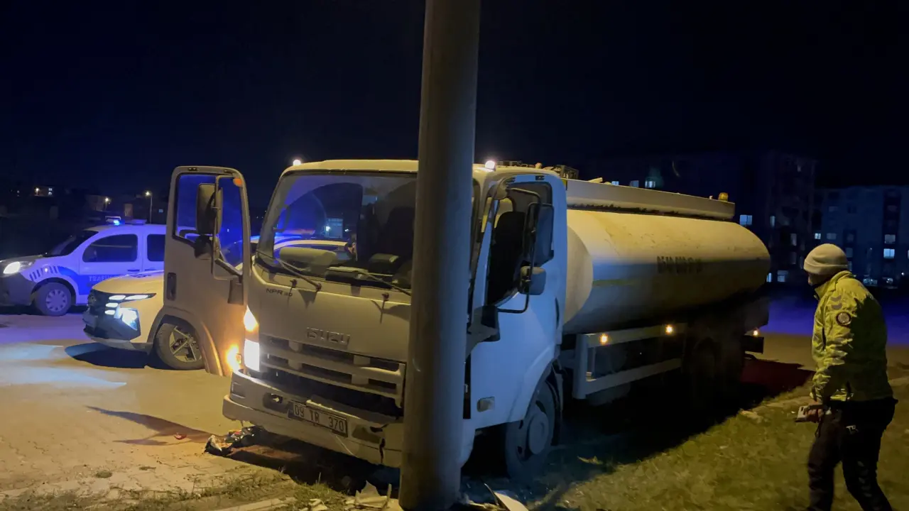 Koyun sürüsünü görünce direksiyonu kırdı, kaza kaçınılmaz oldu! 2