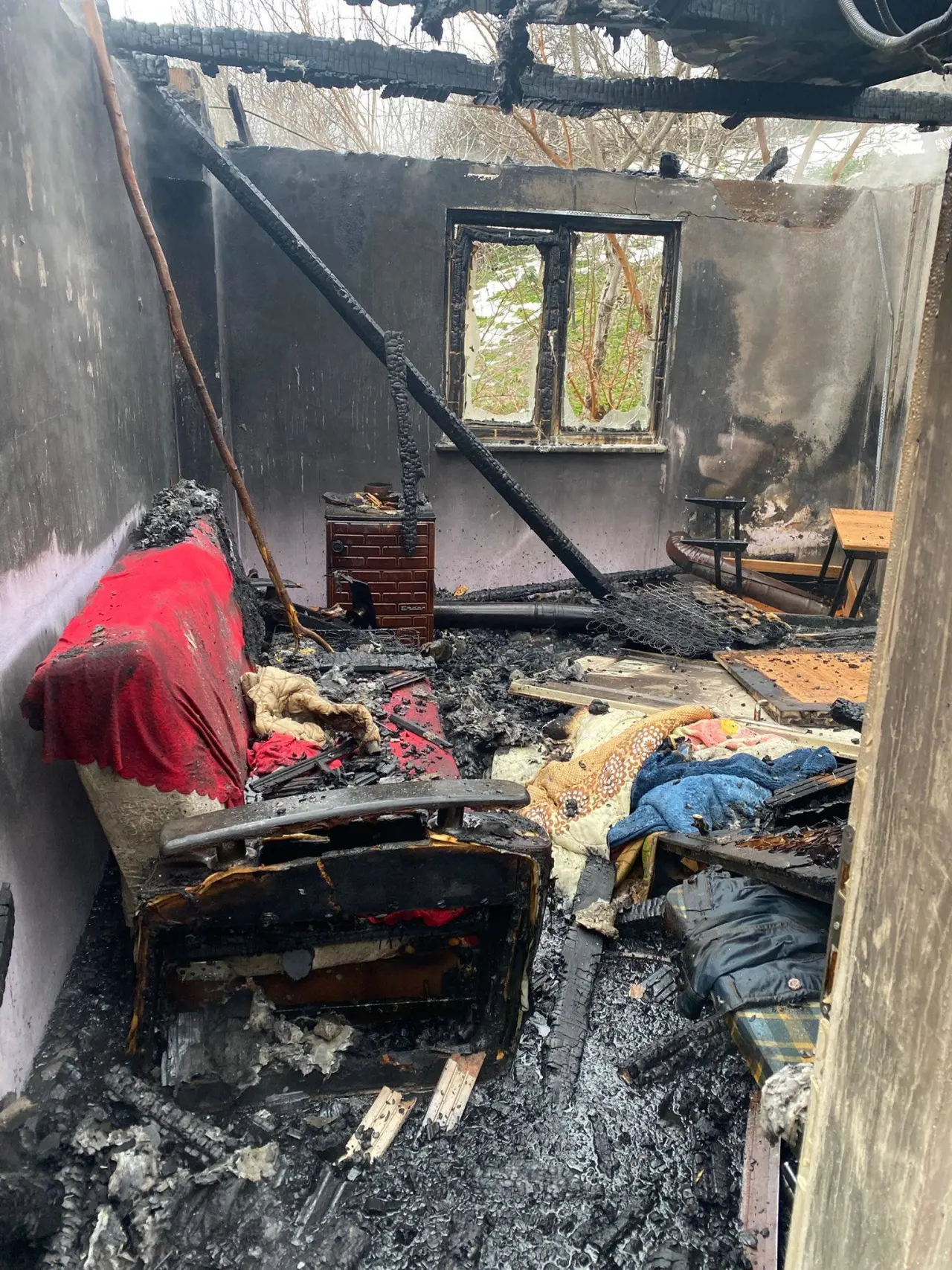 Şenpazar’da korkutan yangın! İki katlı ev küle döndü 2