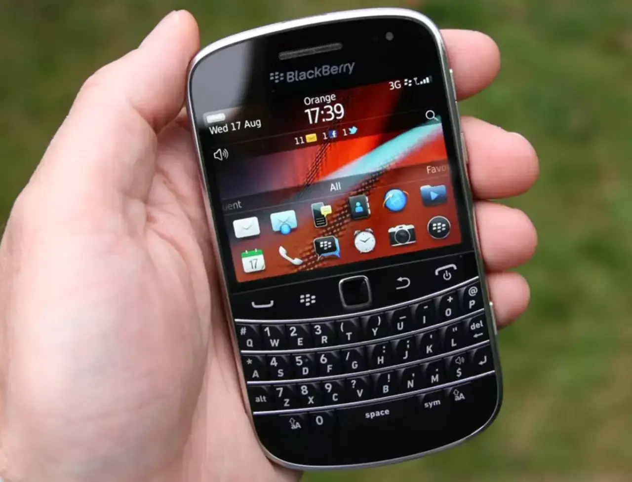 Eskimeyen Efsaneler: Bugün Çıksa Peynir Ekmek Gibi Satacak 6 İkonik Telefon 4