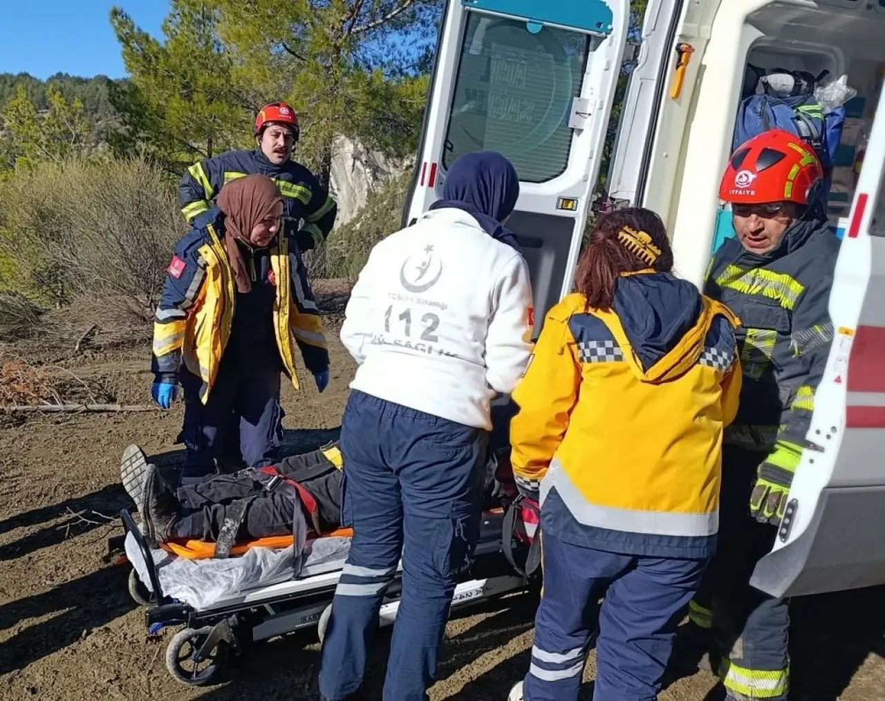 Denizli'de traktör devrildi! Facia son anda önlendi 2