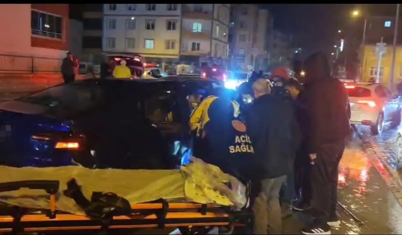 Yozgat’ta feci kaza! Ambulans ve otomobiller çarpıştı, 7 yaralı 3