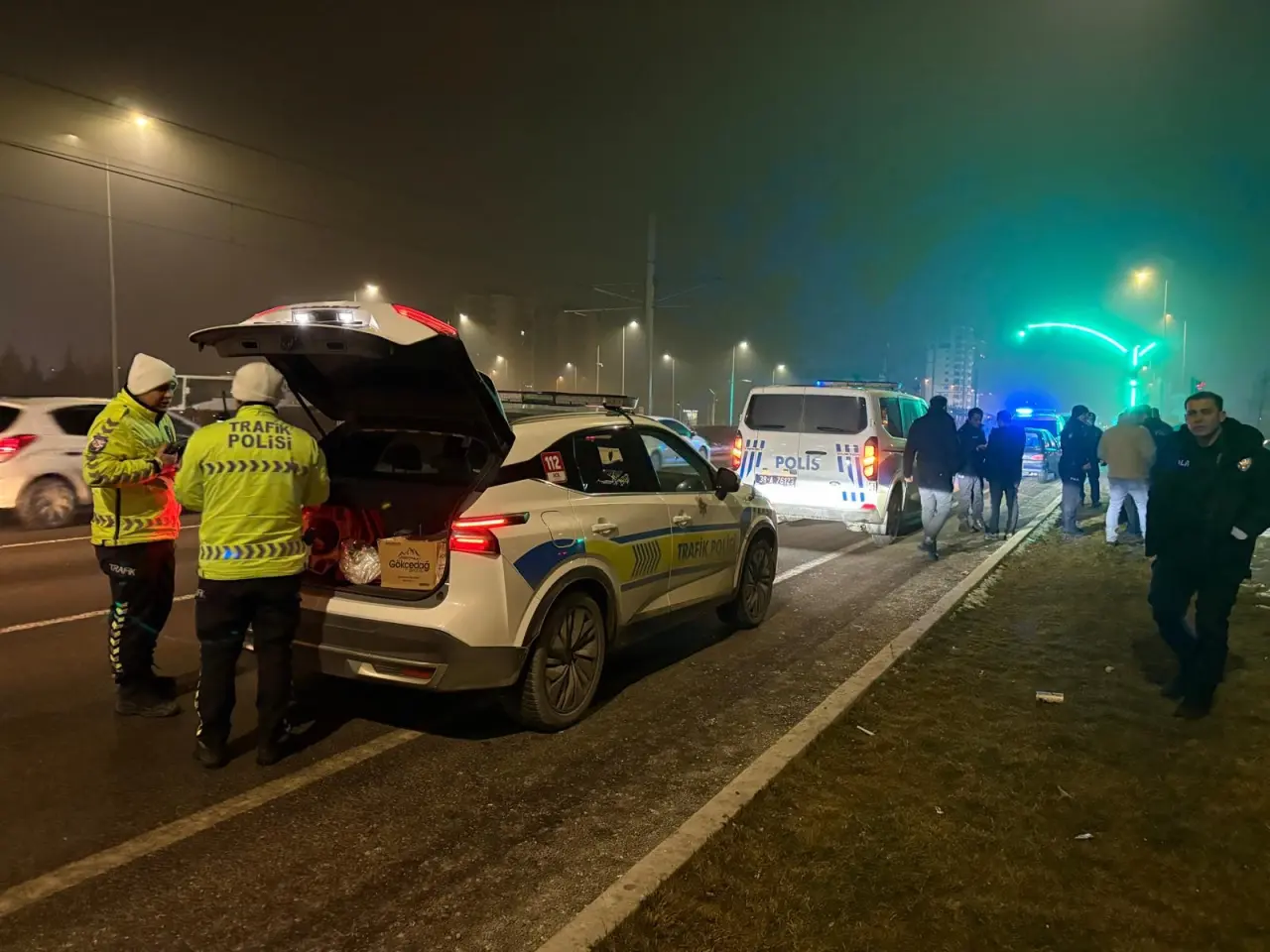 Polise çarpıp kaçtı, merak edip geri döndü! Gerçek alkol kontrolünde ortaya çıktı 6