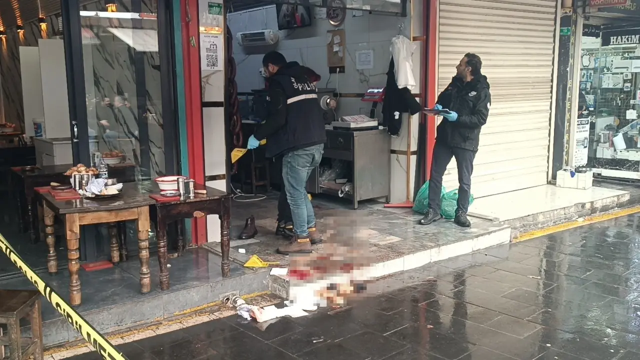 Sosyal medya fenomeni kasap, silahlı saldırıya uğradı! 3