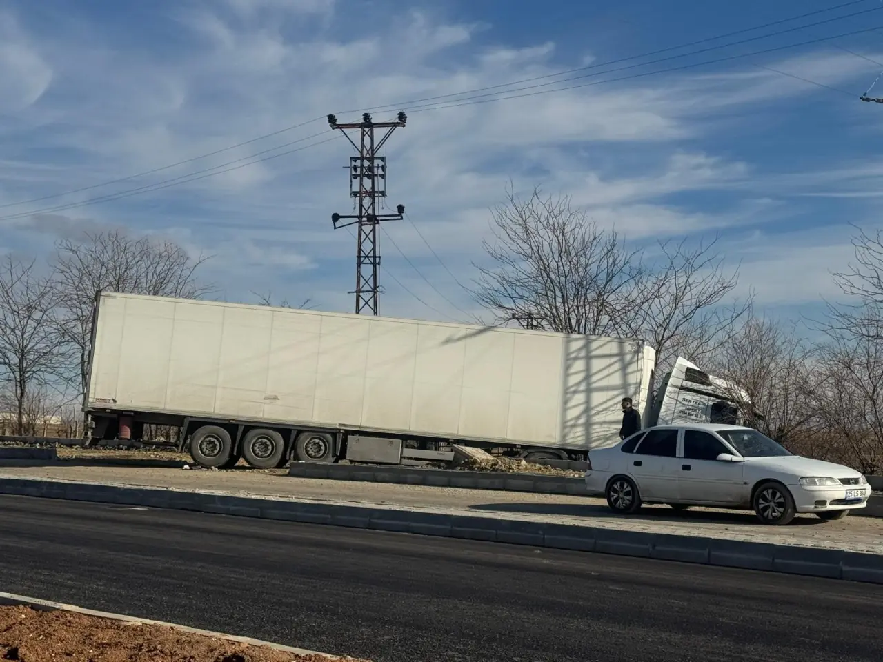 Batman’da dehşet anları! Tır minibüsü biçti, 6 yaralı 2