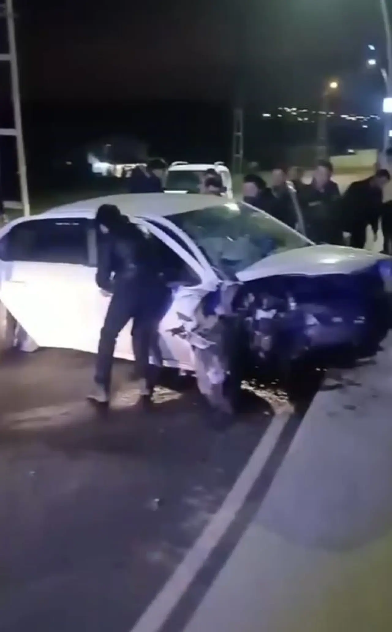 İstanbul Arnavutköy’de ehliyetsiz sürücü kaza yaptı! 4 kişi yaralandı 1