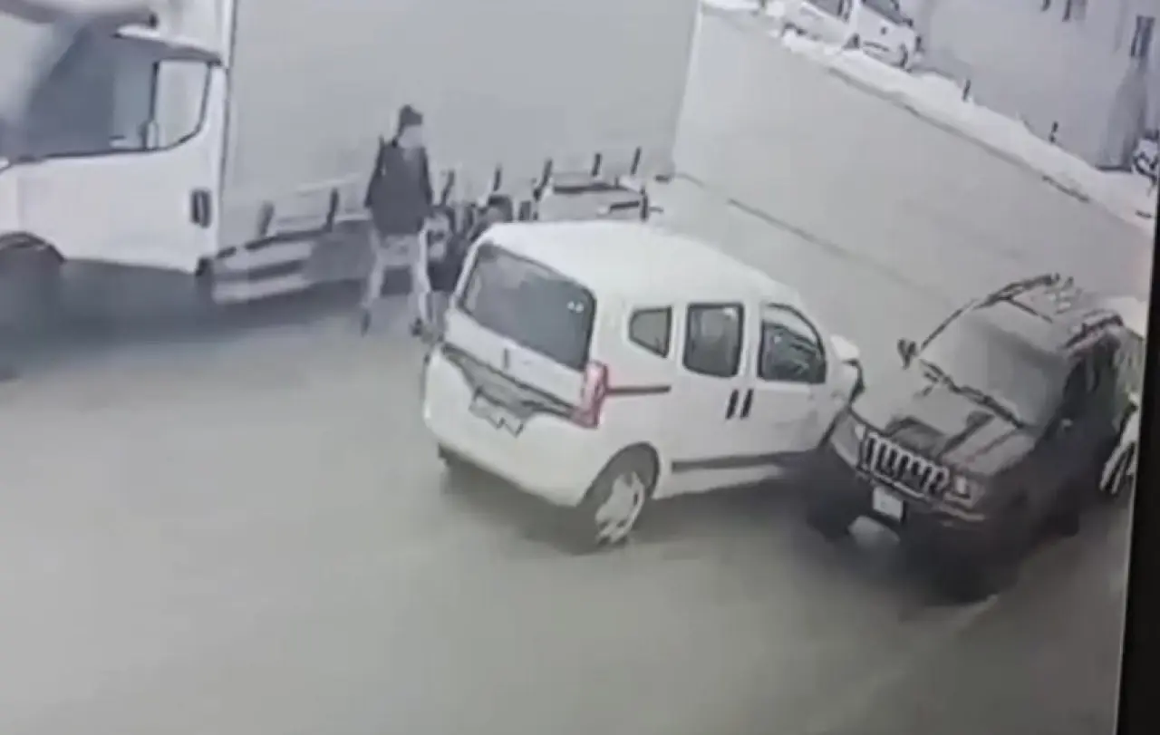 Düzce'de muayene istasyonunda zincirleme kaza! 3 araç hasar gördü 3