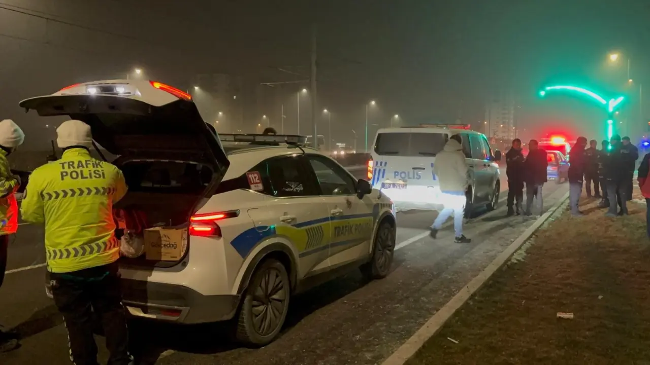 Polise çarpıp kaçtı, merak edip geri döndü! Gerçek alkol kontrolünde ortaya çıktı 4
