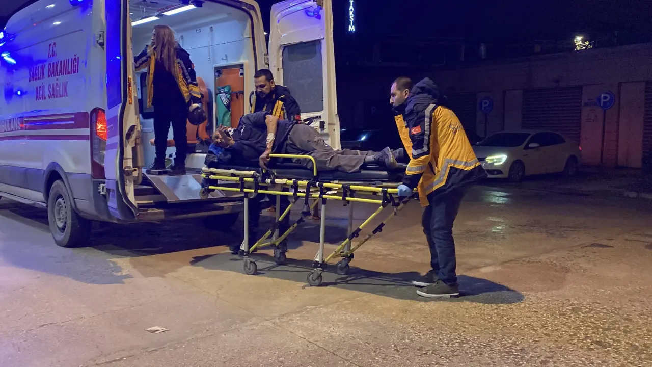 İnegöl’de korku dolu anlar! İşçi TIR dorsesinden düştü 3