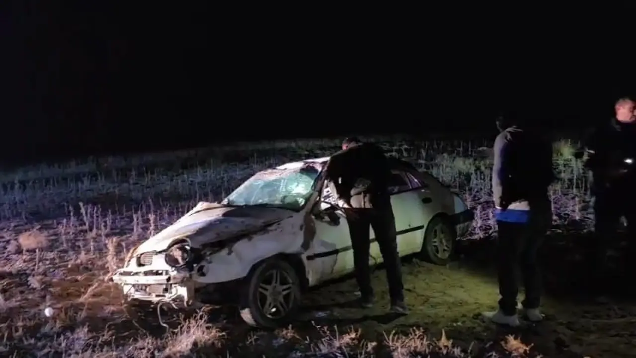 Aksaray’da feci kaza! Otomobil şarampole uçtu: 3 yaralı 3