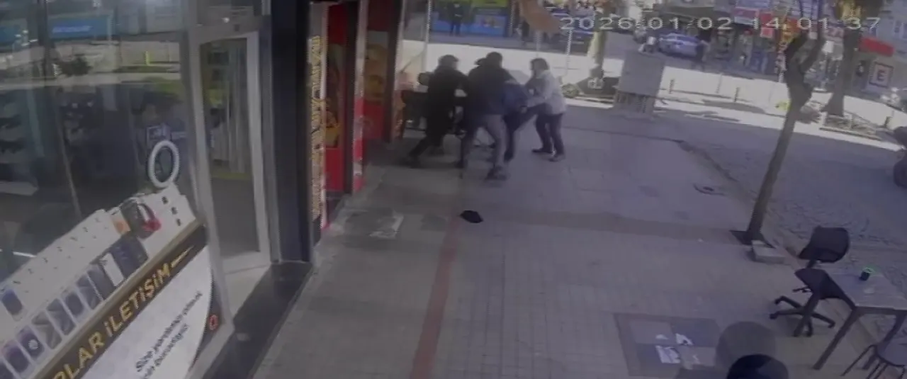 Pendik'te soygun girişimi korkuttu! Şüphelinin silahı ise oyuncak çıktı 4