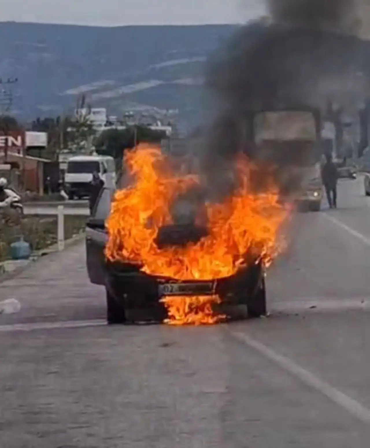 D-400’de korku dolu anlar! Seyir halindeyken alev topuna döndü 1