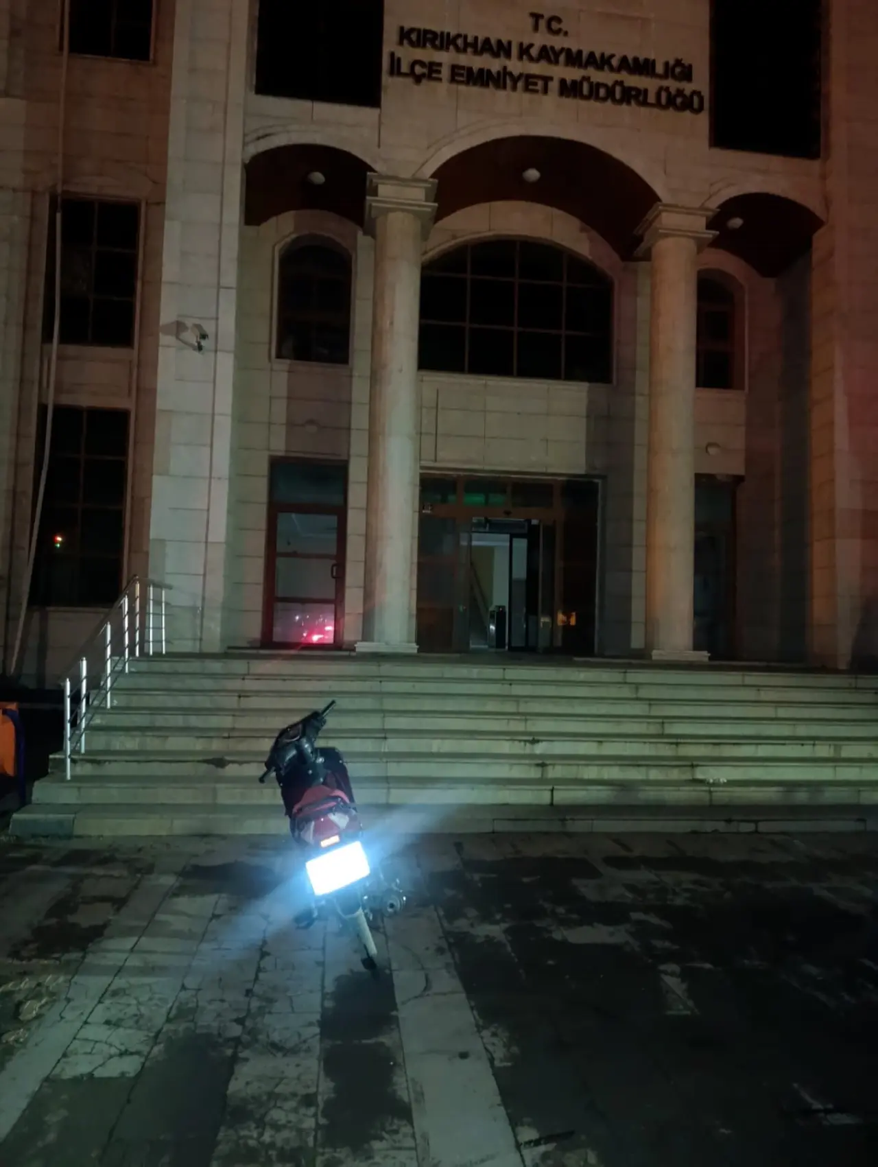 Hatay’da motosiklet üzerinde tehlikeli dakikalar! Çocuk sürücüye 50 bin TL ceza 2