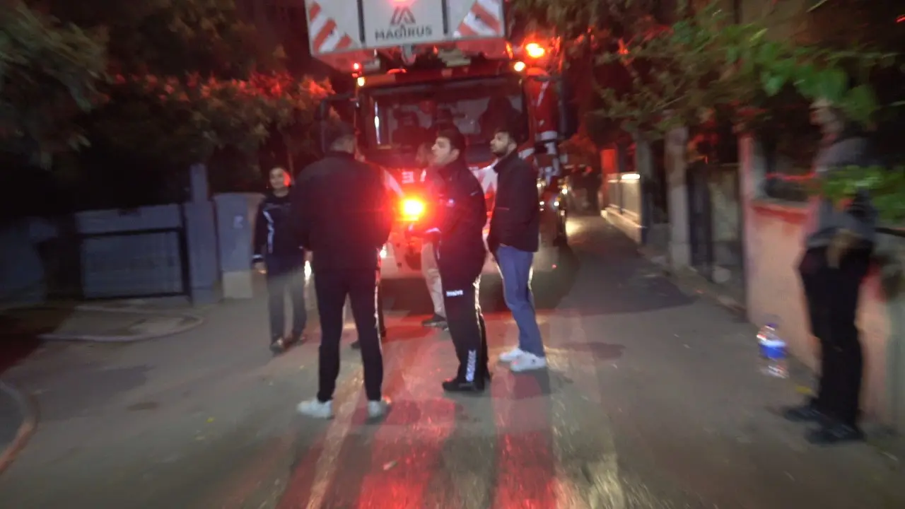 Antalya’da korku dolu anlar! 5 katlı apartmanda alevler yükseldi 3