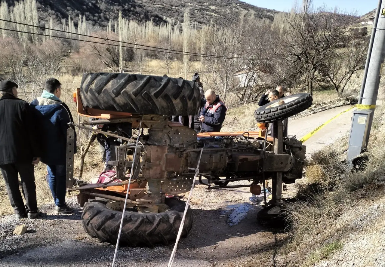 Karaman’da feci traktör kazası! Sürücü hayatını kaybetti, eşi yaralandı 2