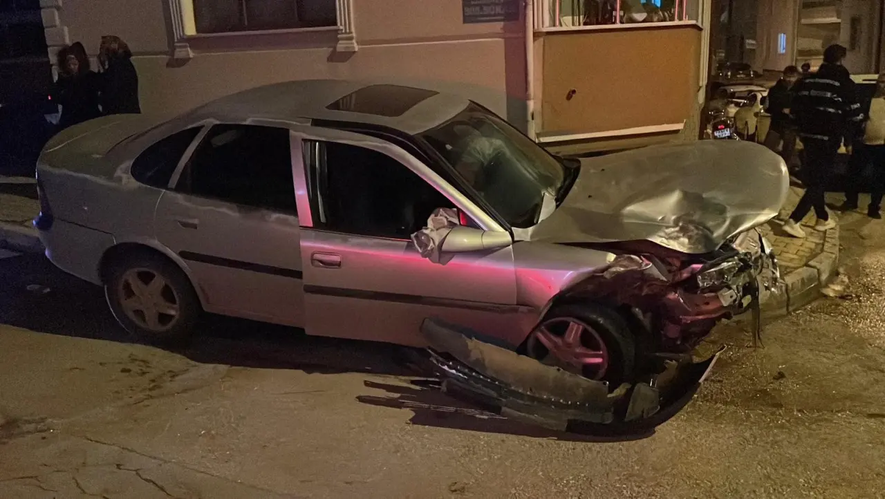 Karaman’da ehliyetsiz sürücü korku dolu anlar yaşattı! 3 çocuk yaralandı 2