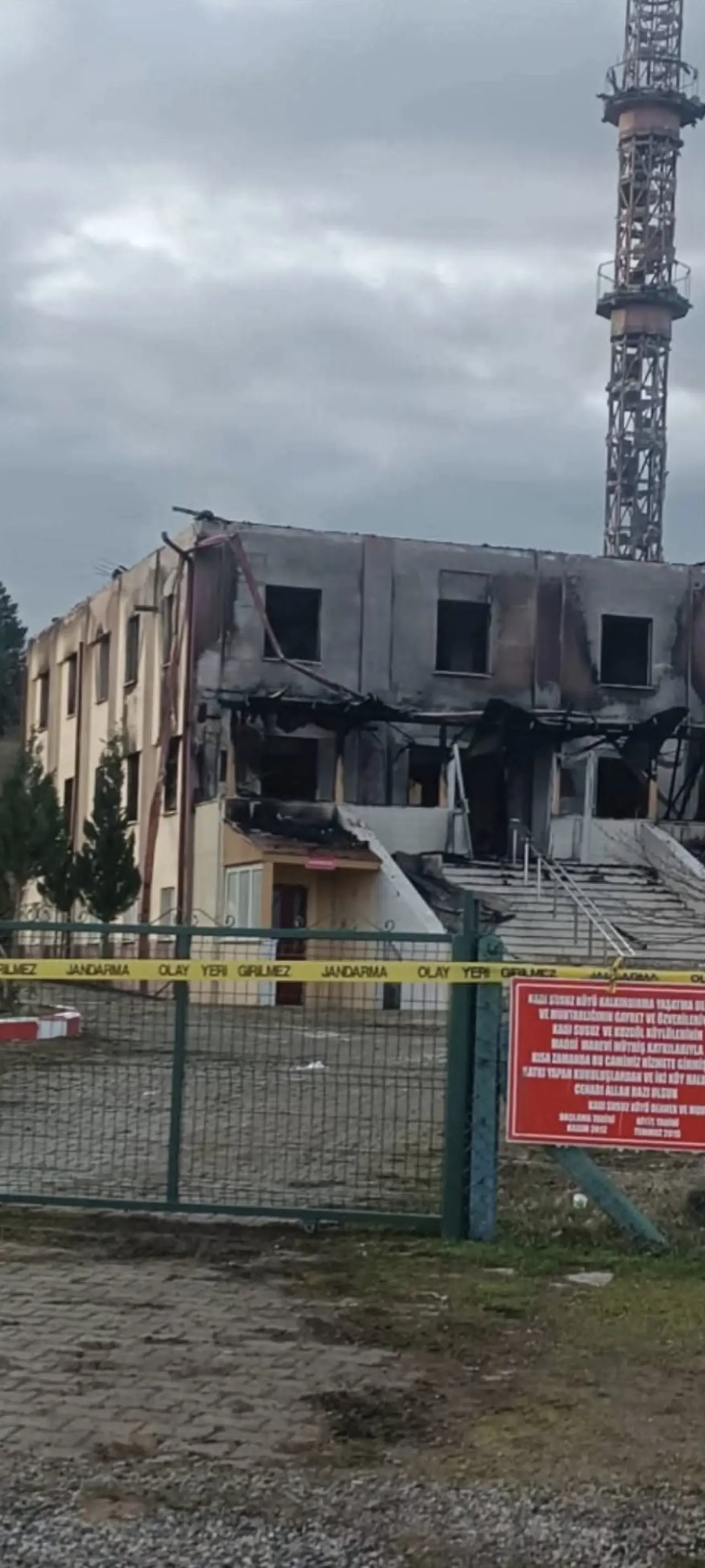 Bolu'da yangın faciası! Cami alevlere teslim oldu 4