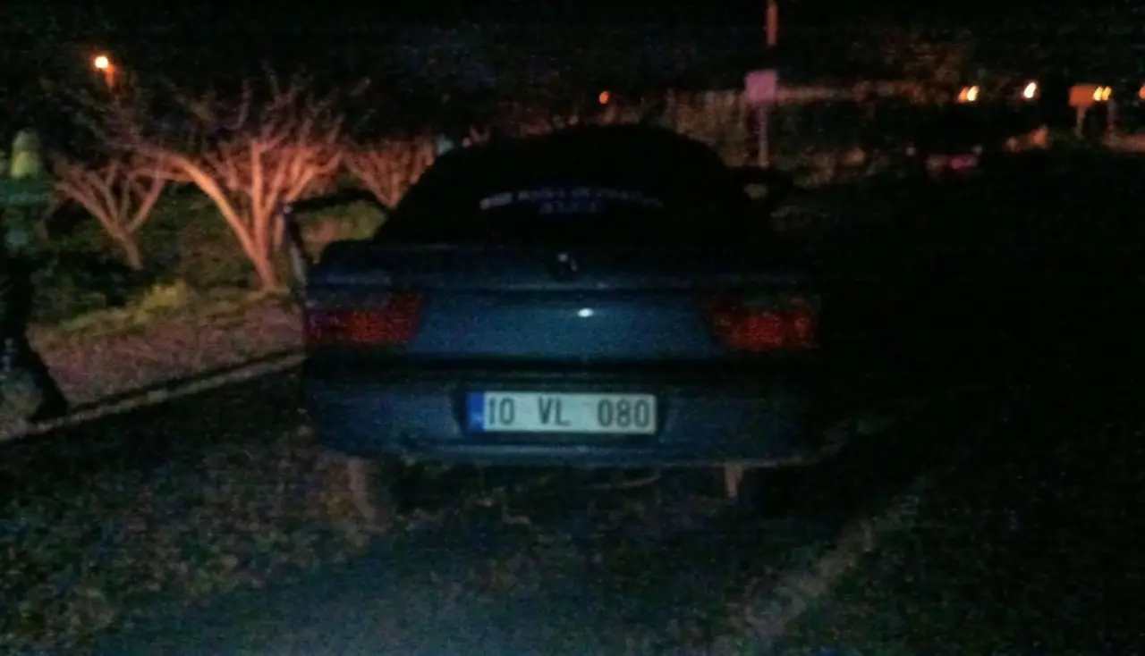 Manisa’da can pazarı! Kamyon–otomobil çarpışması ölümle bitti 1