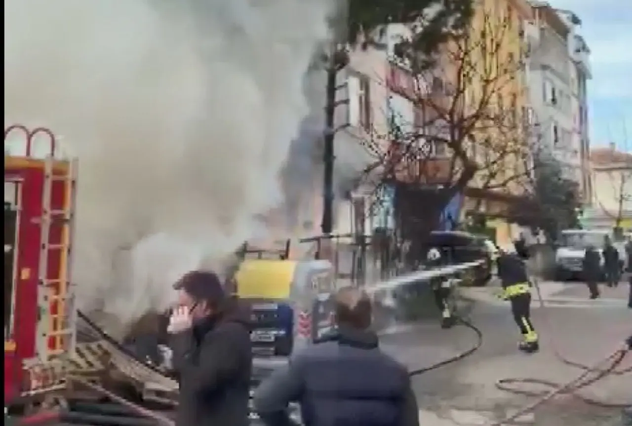 5 katlı binada korkutan yangın! Depo küle döndü 2