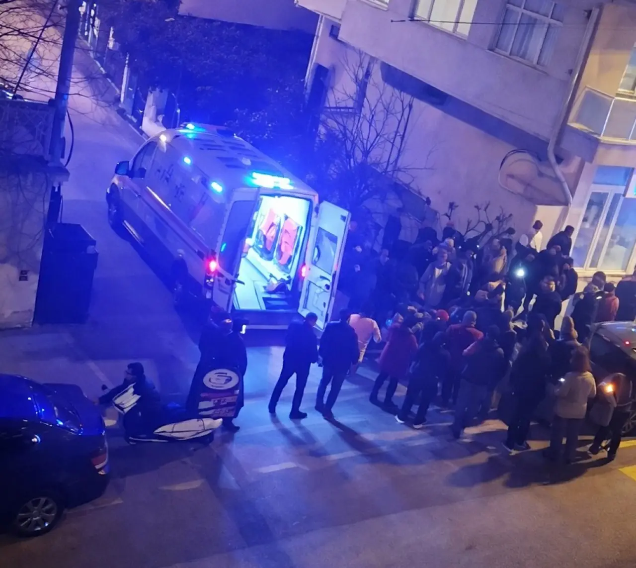 Bir anlık dikkatsizlik kazayla bitti! Motosiklet sürücüsü yaralandı 2