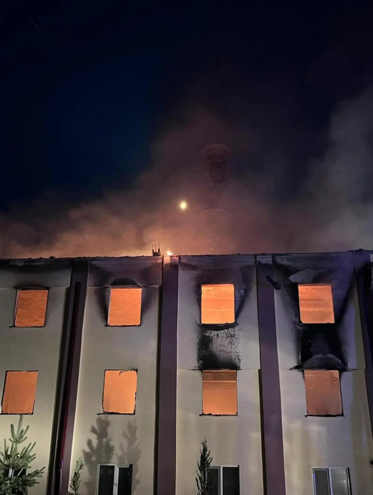 Bolu'da yangın faciası! Cami alevlere teslim oldu 3