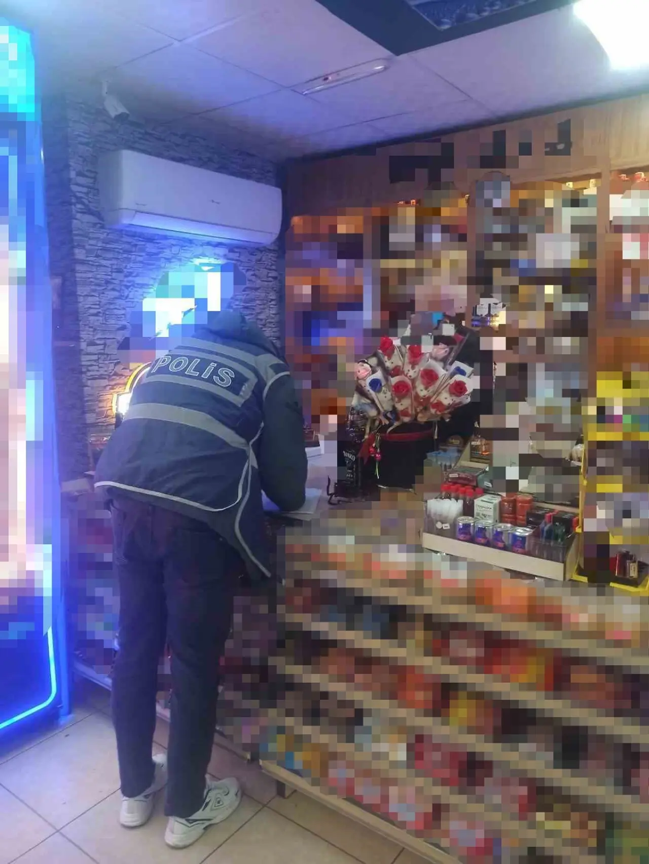 kocaelide-okul-cevrelerinde-denetim-dilendirilen-10-cocuk-ailesine-teslim-edildi