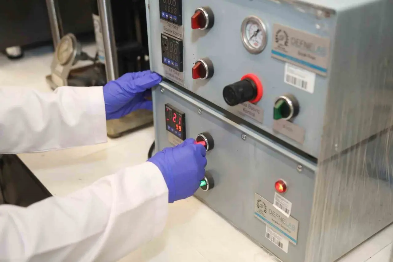 btu-ogrencileri-tusas-ucaklari-icin-uretiyor