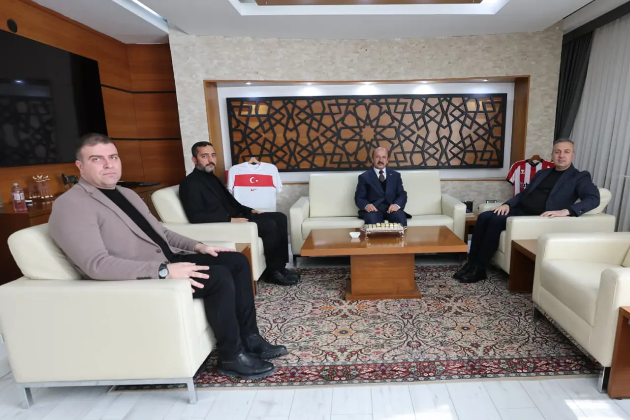 Oval Ofis ve yazı görseli olabilir