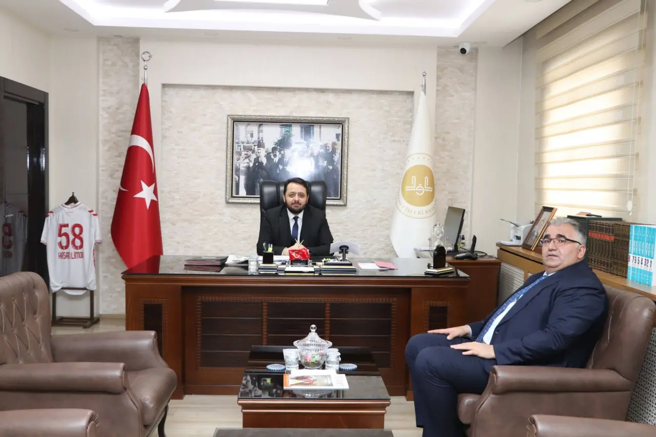 haber odası ve yazı görseli olabilir