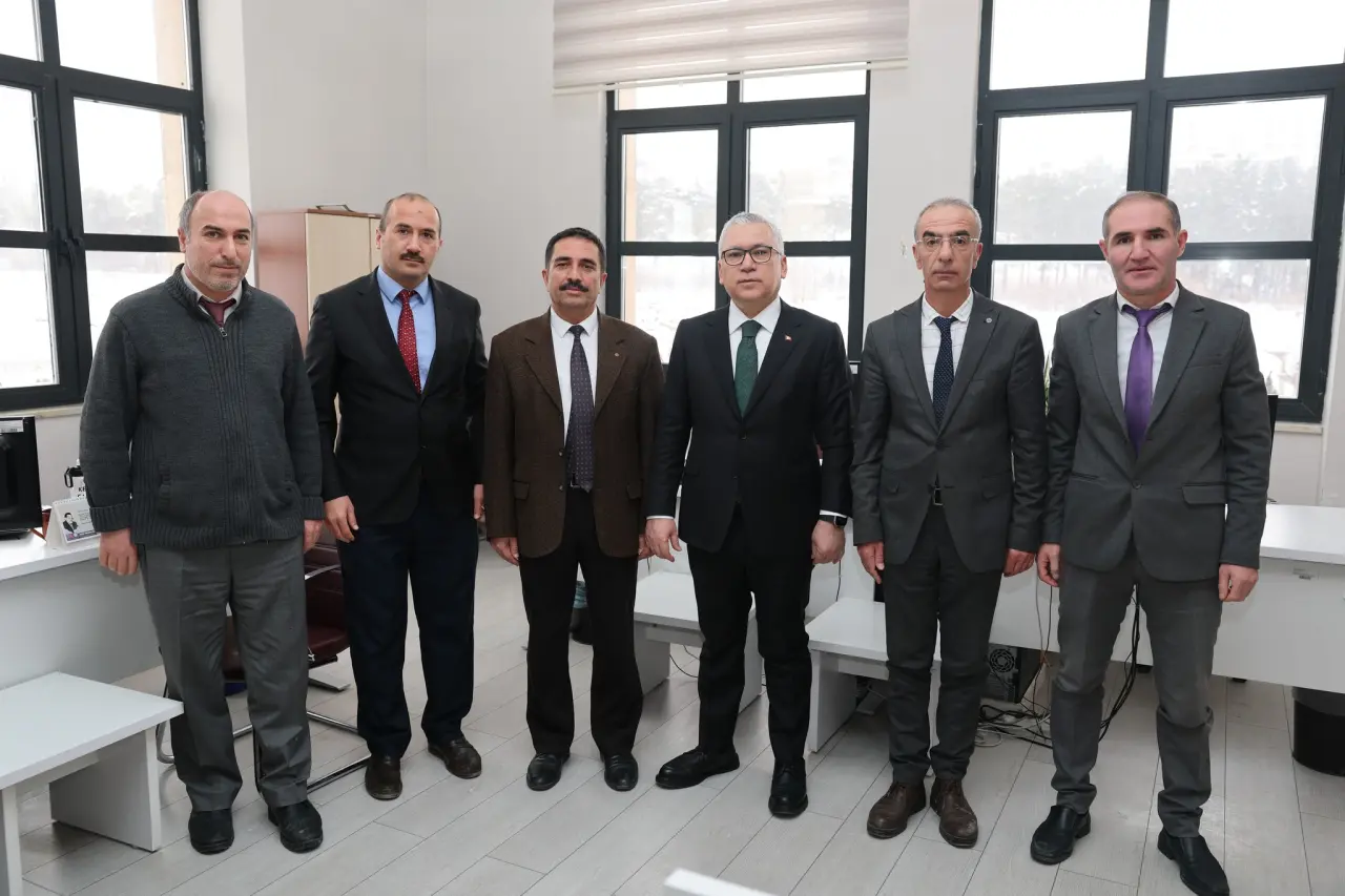 Fotoğraf açıklaması yok.